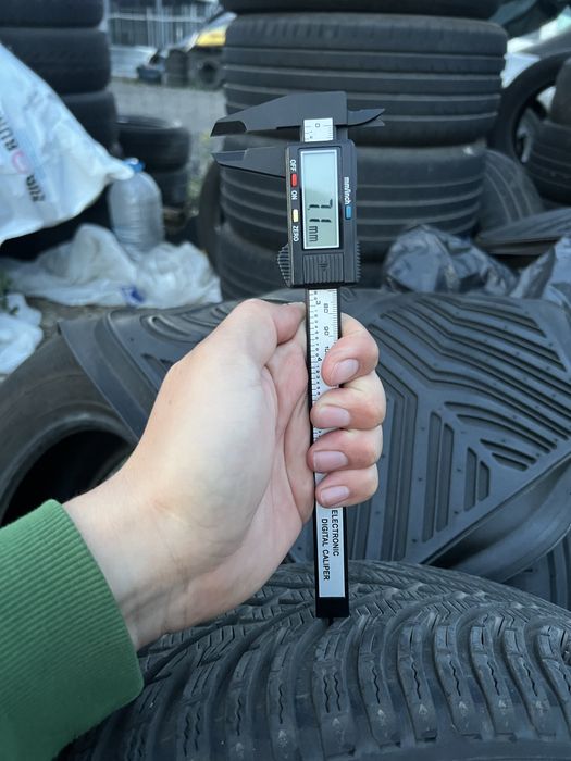 215/60 16 BFGoodrich g-Force Winter2