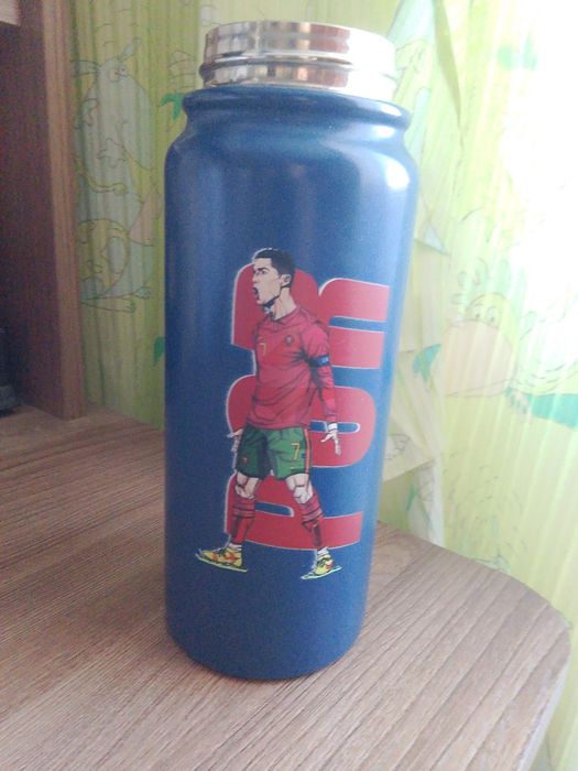 Бутылка футбольная