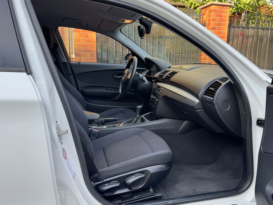 BMW 1 Series 2009 — imagine 5