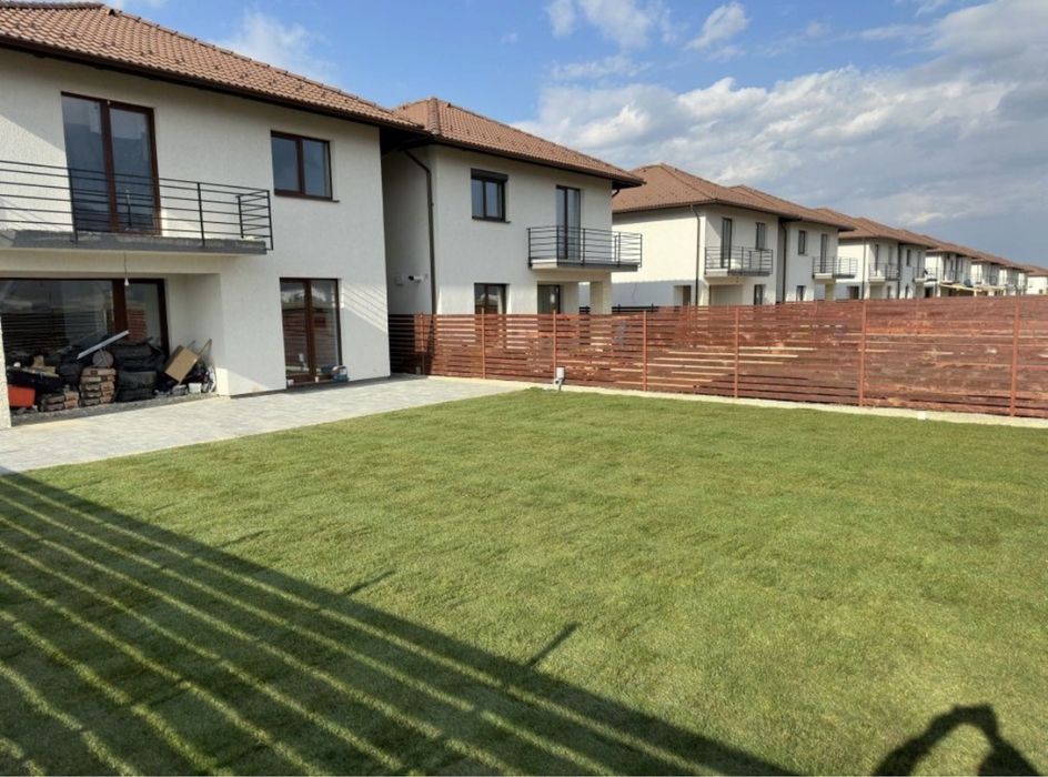 Gazon rulou cu sistem de irigatii