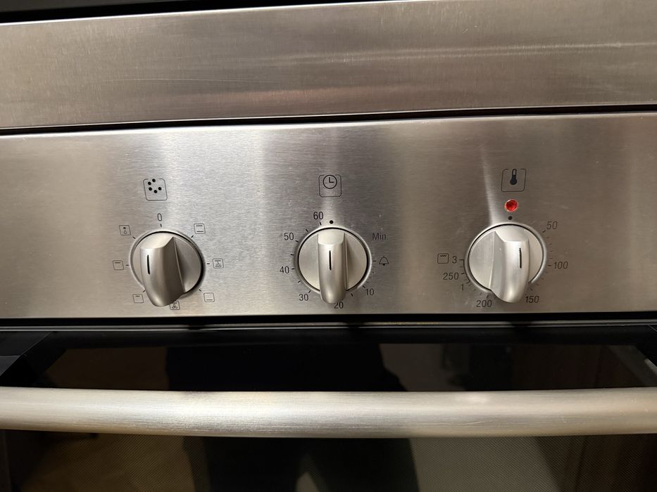 Фурна за вграждане BOSCH HBN210250E печка