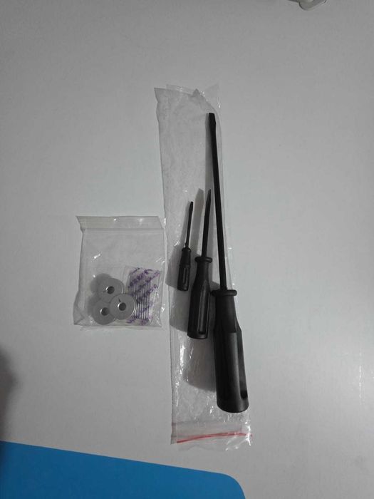 Швейная машинка Jack зиг-заг и прямая строчка.