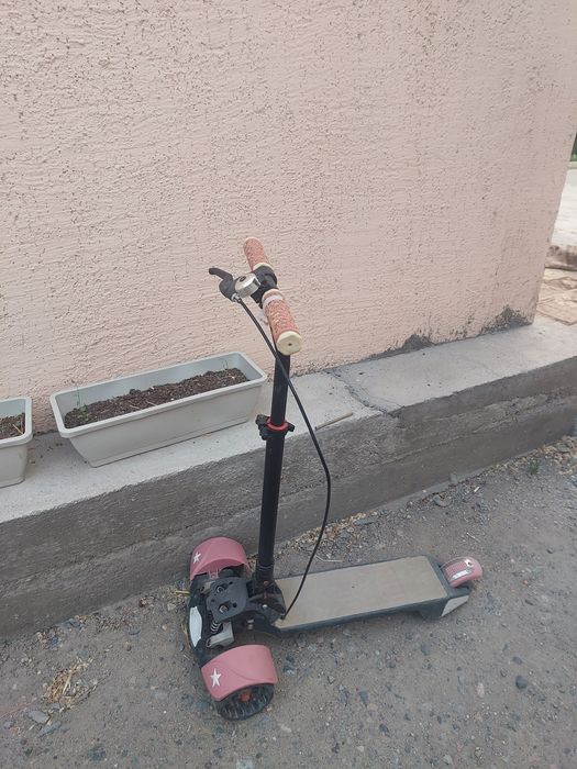 Продам самокат хороший