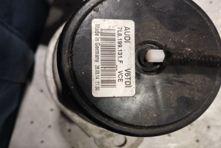 Suport motor 7L8.199.131.F Porsche Cayenne 958