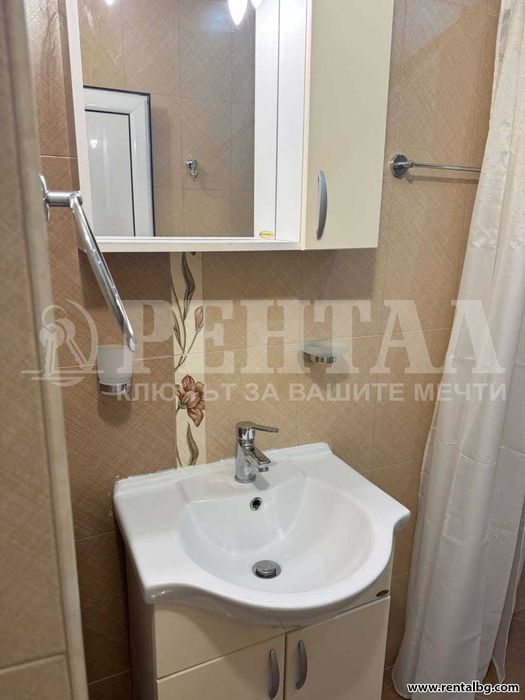 Дава се под наем Двустаен апартамент в Пловдив, Кючук Париж - 65 кв.м за 356.49 € - Снимка #11
