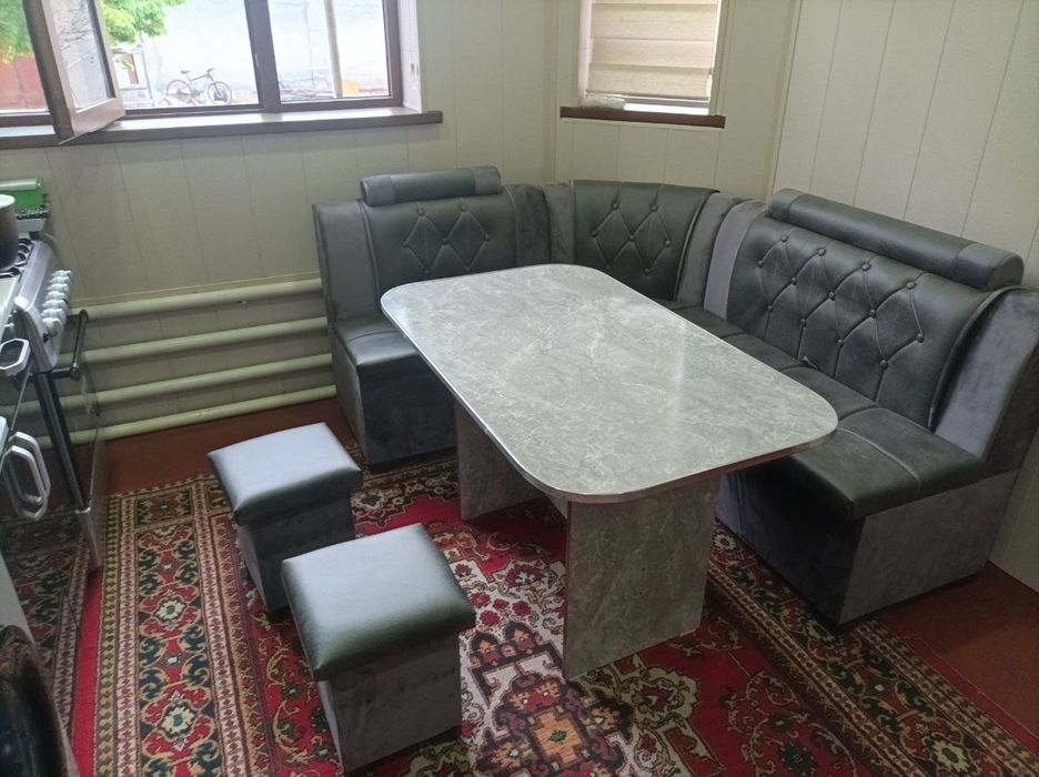 Продам Кухонные уголки новые подробно информация по телефону.оптимга