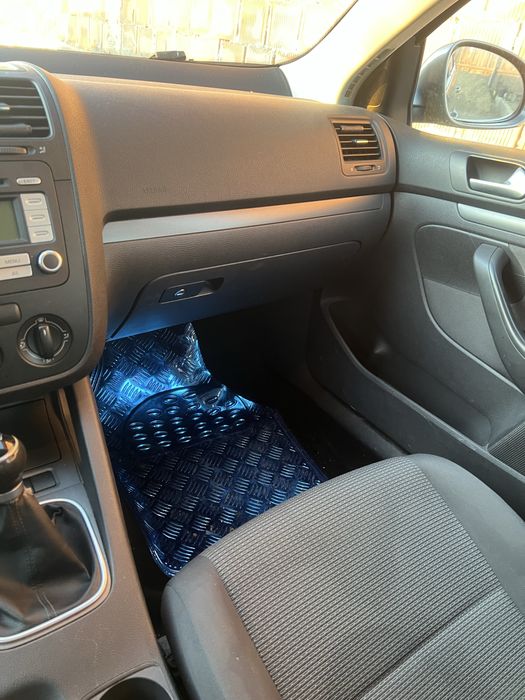 VW Golf 5 Variant BlueMotion 1.9 TDI – 105 CP – foarte economic