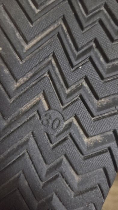 Продам осенние полуботинки для девочки с для девочки