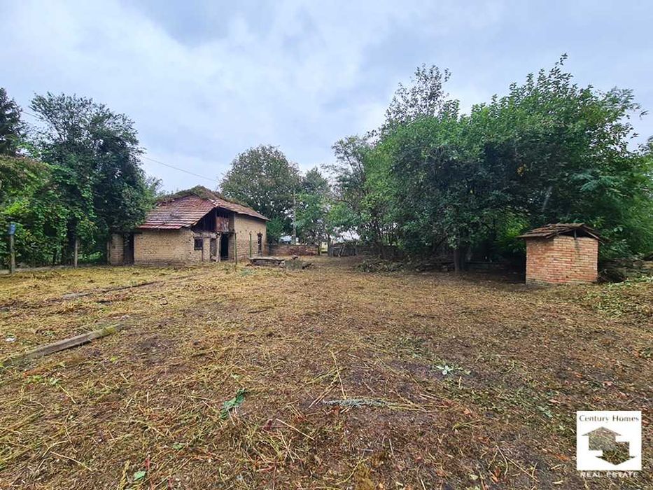 140023  Kъща с ремонтиран втори етаж, на 35 км от Велико Търново