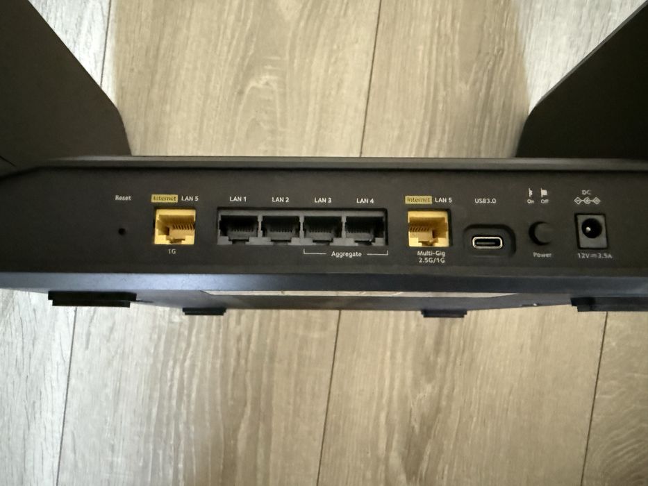 Router Netgear Nighthawk RAXE300 – WiFi 6E – Port 2.5Gb