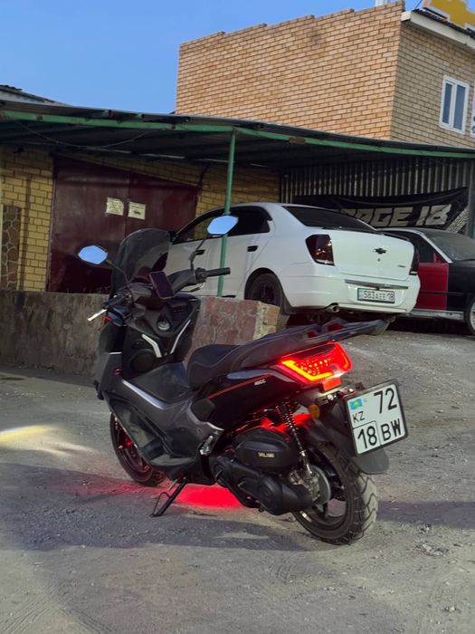 Мопед N MAX 165 cc