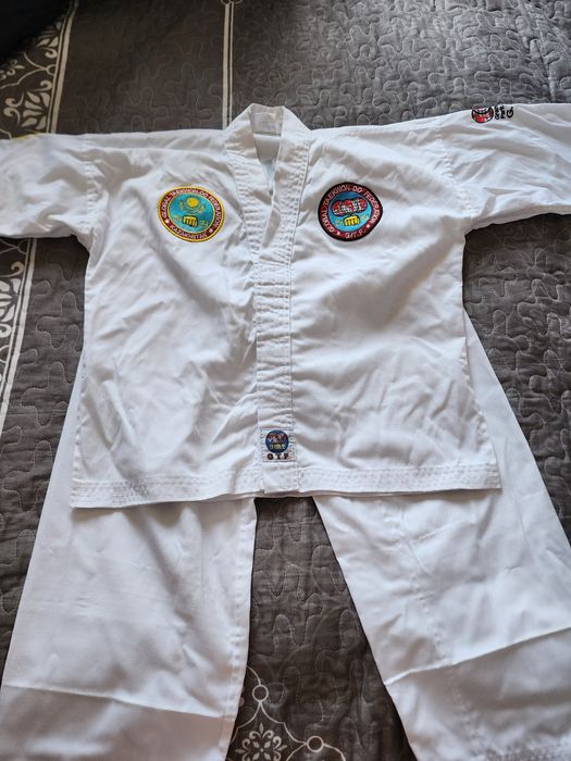 Продам кимоно детское