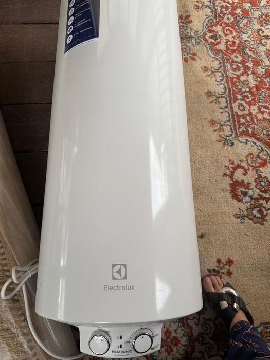 Продам водонагреватель Elektrolyxs