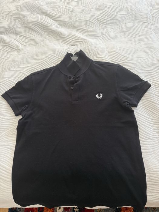 Продавам чисто нова тениска Fred Perry