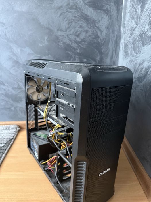 PC / Unitate / Desktop / GAMING