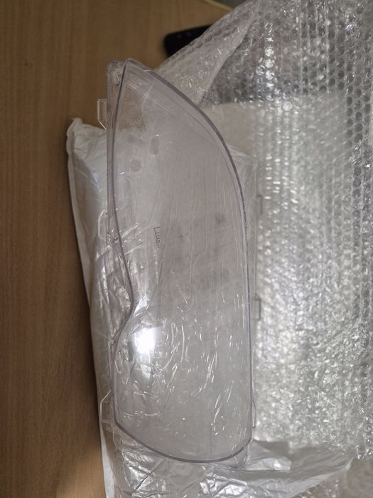 Продам стекла для фар BMW e46 рест