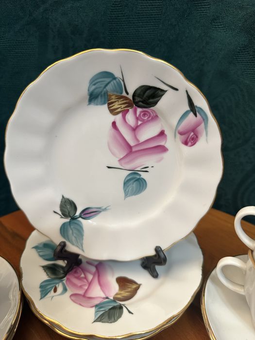 Руски/съветски сервиз “Сватбен подарък” или “Рози” на ЛФЗ Ломоносов
