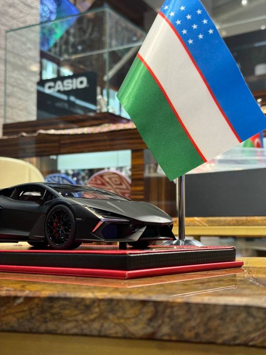 Коллекционная модель 1:18 Lamborghini