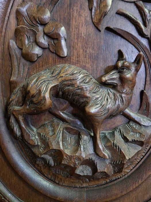 Величествен антикварен бюфет от масивен дъб в стил Неоренесанс