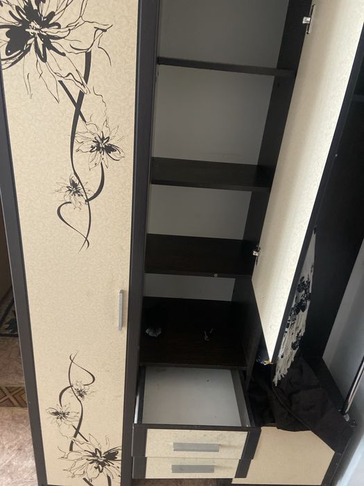 Продам шкаф для прихожей