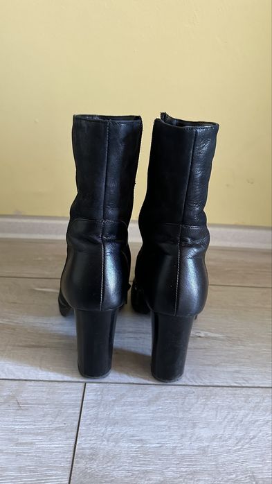 Дамски боти номер 36