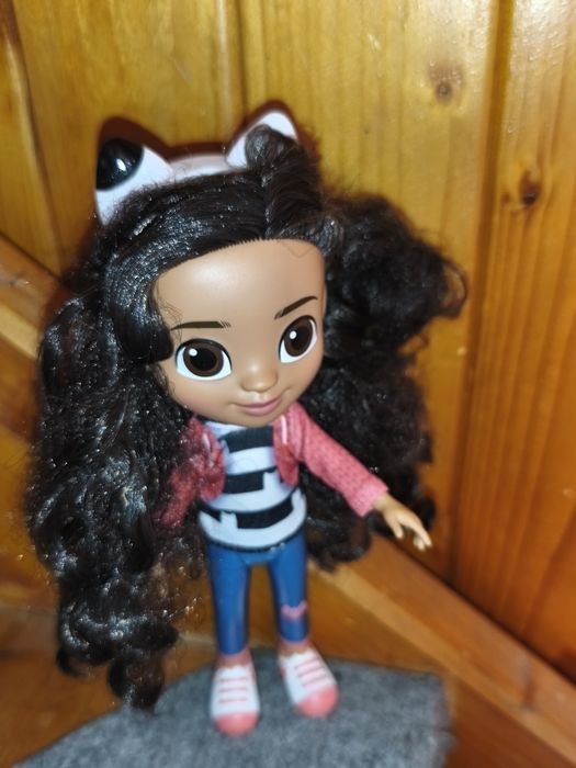 Păpușa superbă Gaby casa de papusi