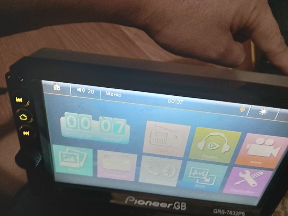 Продам  автомагнитолу