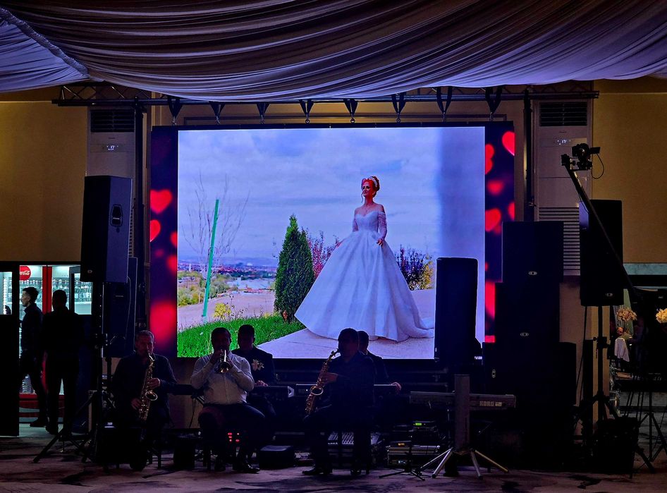 Ecran LED Profesional Indoor P2.6 - 4x2,5M