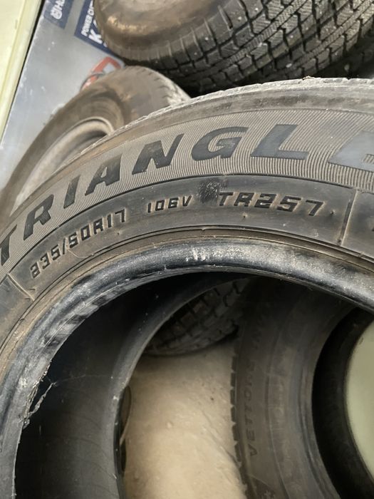 Продам шины бу 235/60/17