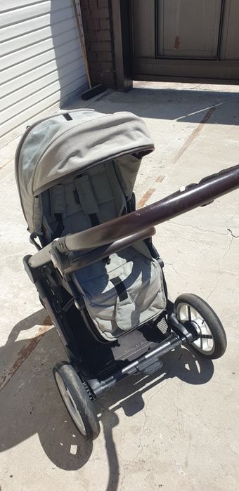 Продам детскую коляску 2 в 1