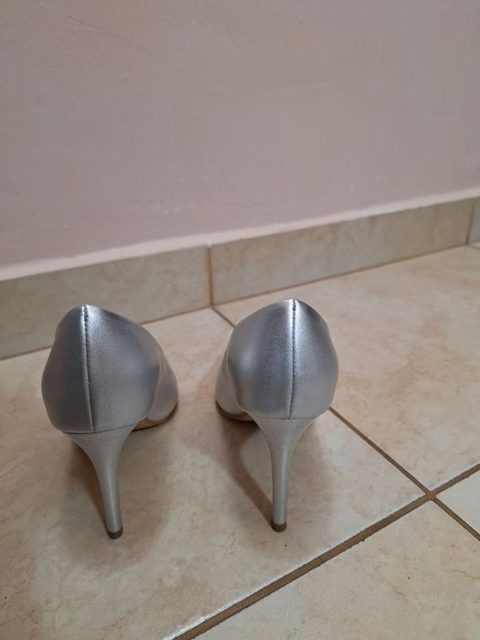 Stiletto argintii mărimea 36