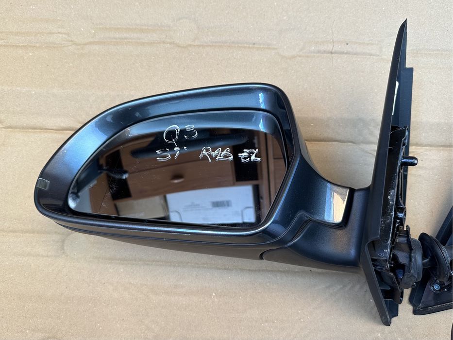 Oglinzi / Oglinda stanga, Oglinda dreapta Audi Q3 8U