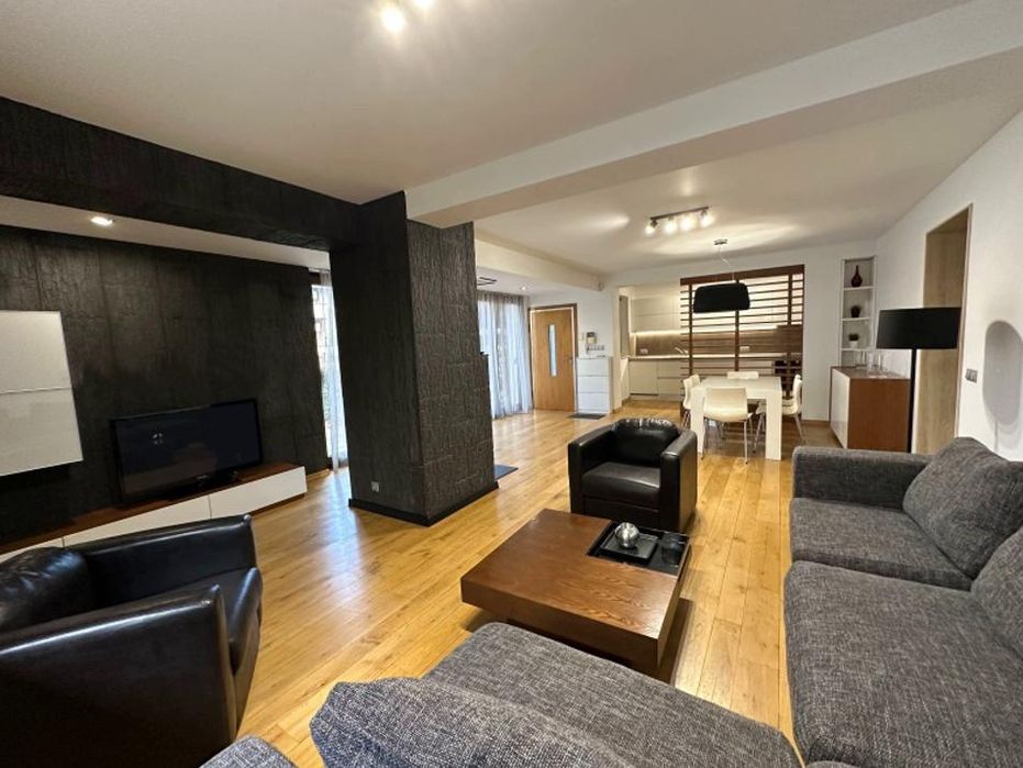 Дава се под наем Двустаен апартамент в София, Бъкстон - 85 кв.м за 877.71 € - Снимка #1