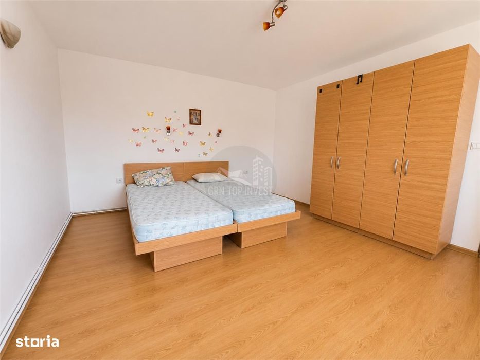 Casa individuala 5 camere 2 bai teren 545mp - Lupeni