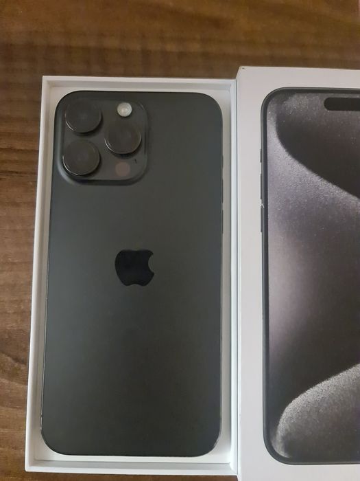 iPhone 15 Pro Max, 256GB, 5G, Black Titanium, stare impecabila, liber