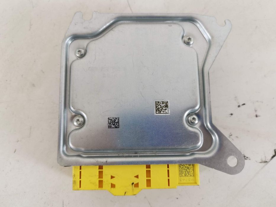 Модул за управление на SRS калкулатор Airbag Мерцедес-Бенц ЦЛА-Клас /