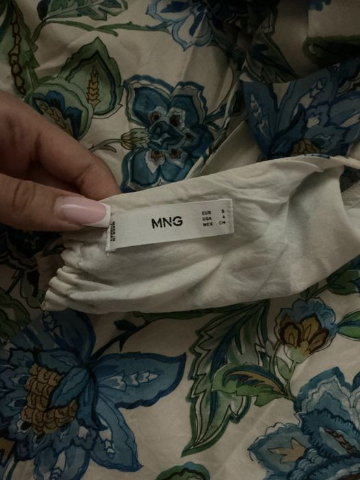 Рокля на цветя mango