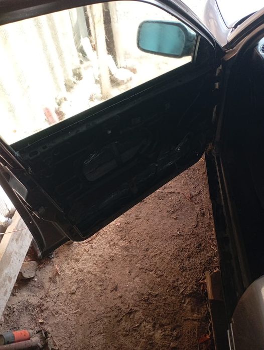 Ауди 100 с4.             100