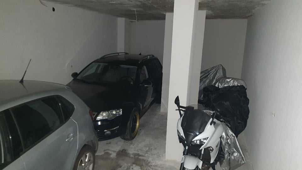 Продава се Гараж / Паркомясто в София, ПЗ Хладилника - 42 кв.м за 2143 €/кв.м - Снимка #4