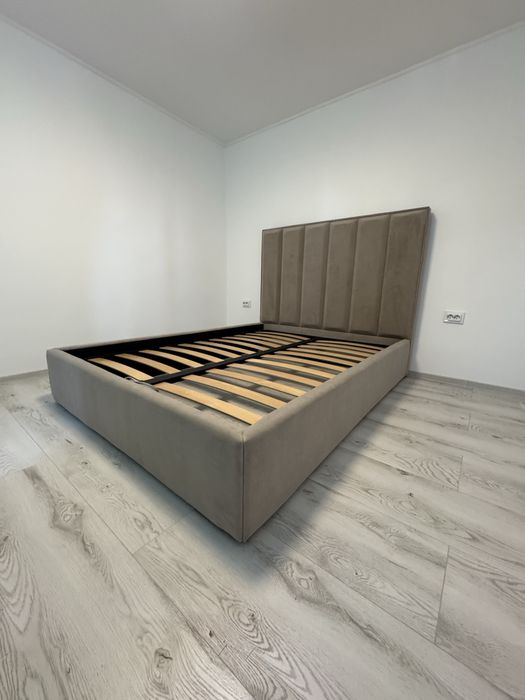 Paturi matrimoniale la comanda