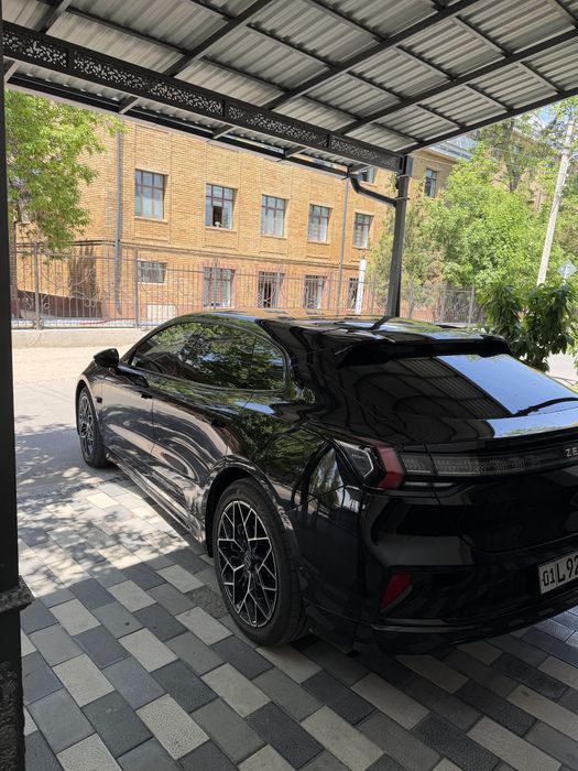 Zeekr 001 restayling