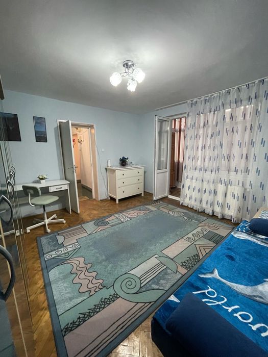 Inchiriez apartement zona centrala