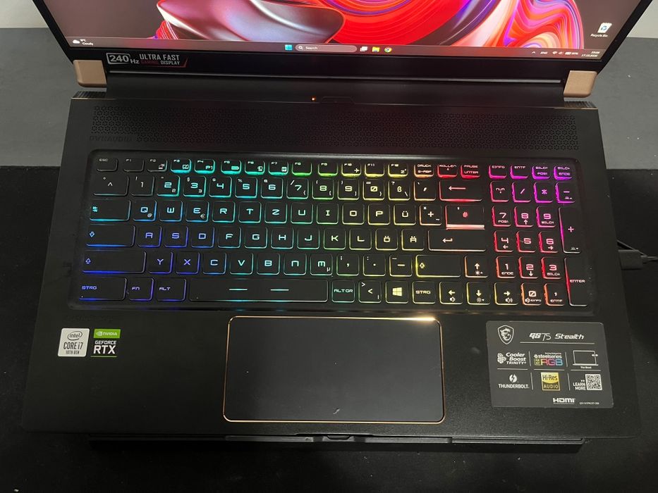 Vând laptop gaming MSI GS75 Stealth 10SF – RTX 2070, i7, 16 GB RAM, ecran 240 Hz