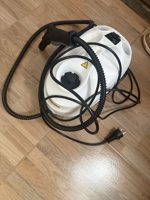 Karcher Puzzi 8/1 + Karcher SC3