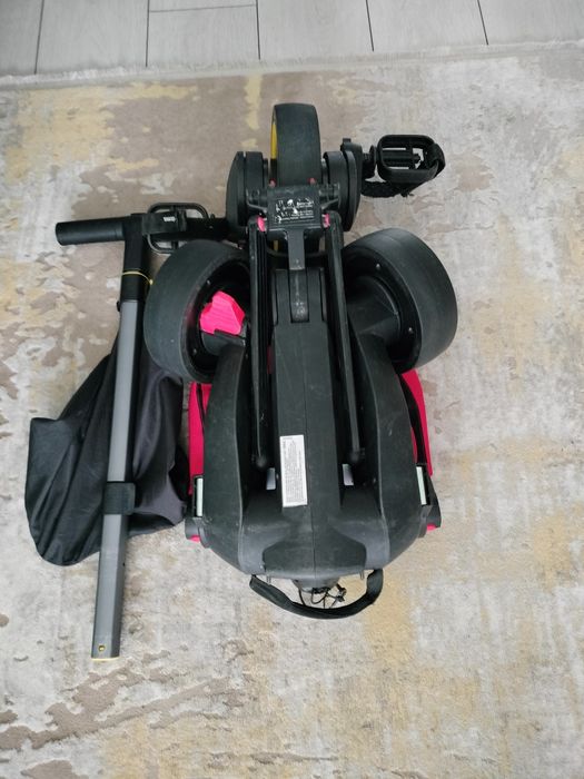 Tricicleta Doona Liki Trike S3 Flame Red model
2019
Tricicleta Doona