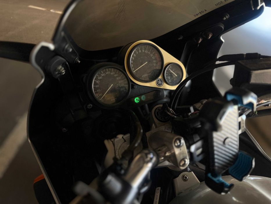 Vand Yamaha FZS600 Fazer Sport-Touring