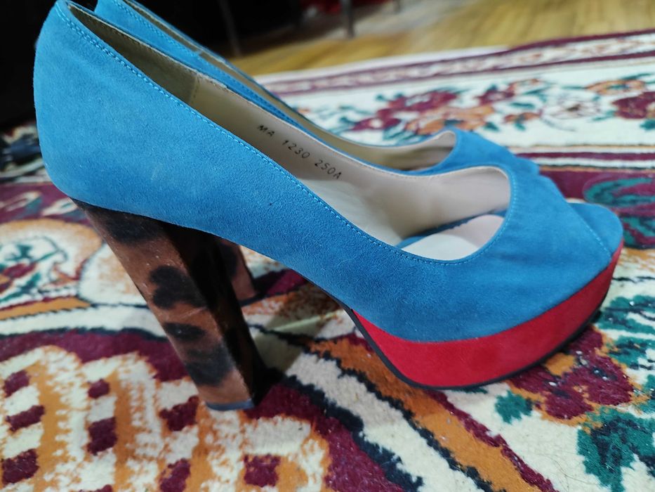 Продам корейские туфли 38 размера, в идеальном состоянии.