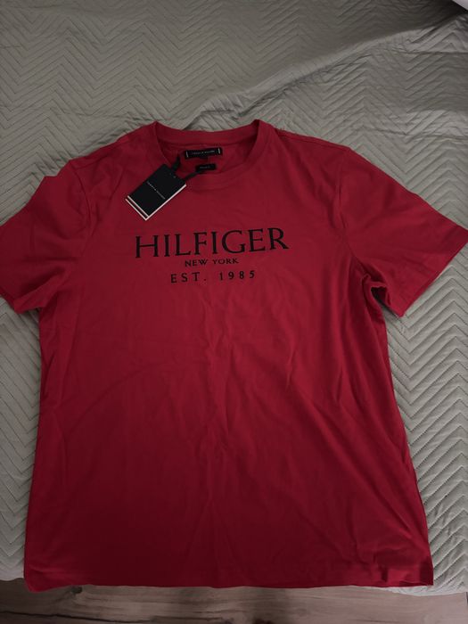 Оригинална тениска Tommy Hilfiger - размер L