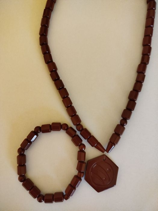 КОЛИЕ и гривна от Турманиева  керамика  с лого на Нуга Бест +гривна