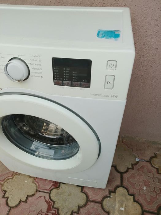 Vând masina spălat samsung de 7 kl în stare perfecta